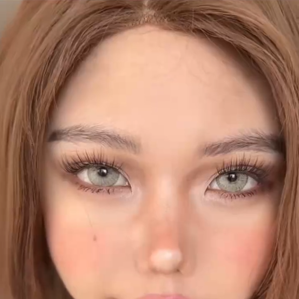 Honey Mist Hazel colored contact lenses by Moxielens