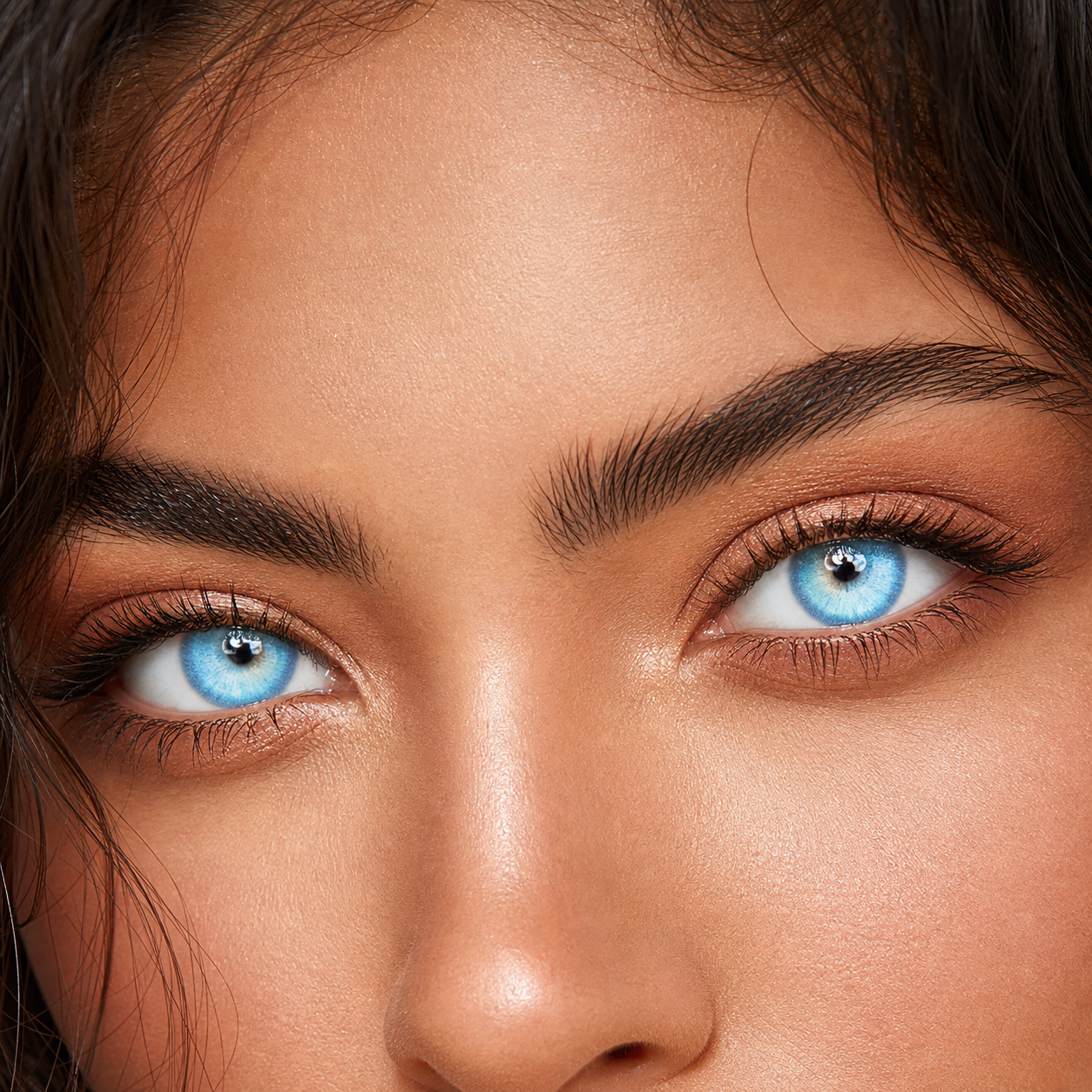 Rio Tearlight Blue colored contacts on model - Rio tear-light aqua beauty