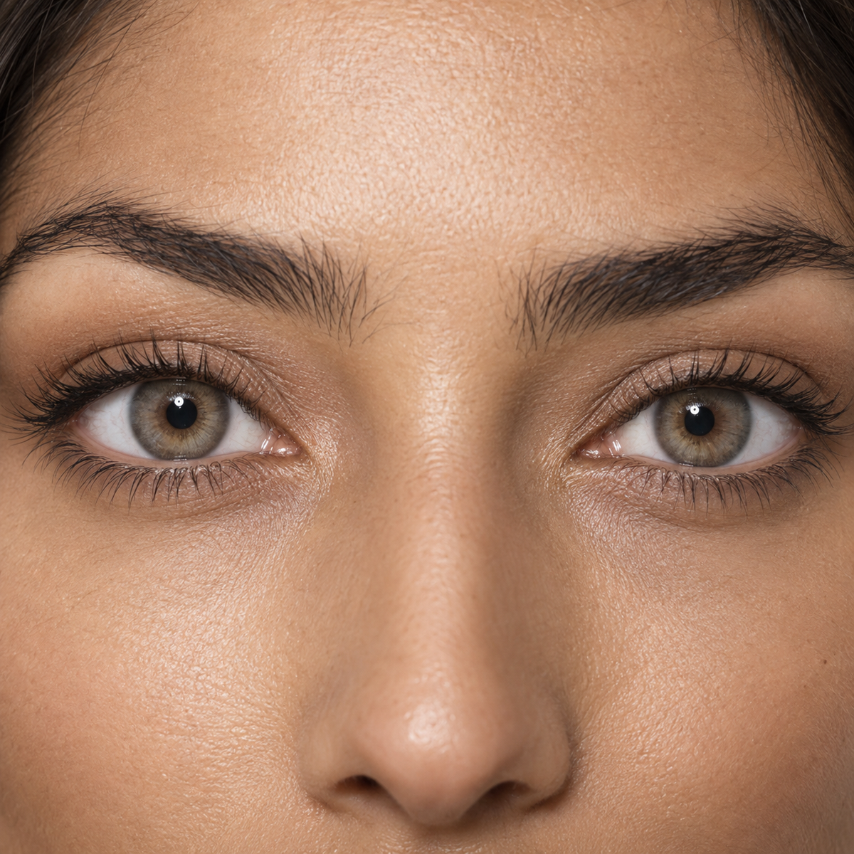 Cashmere Greige Silk Gradient colored contacts - a current cashmere neutral color story built with a conventional sourceable three-tone structure