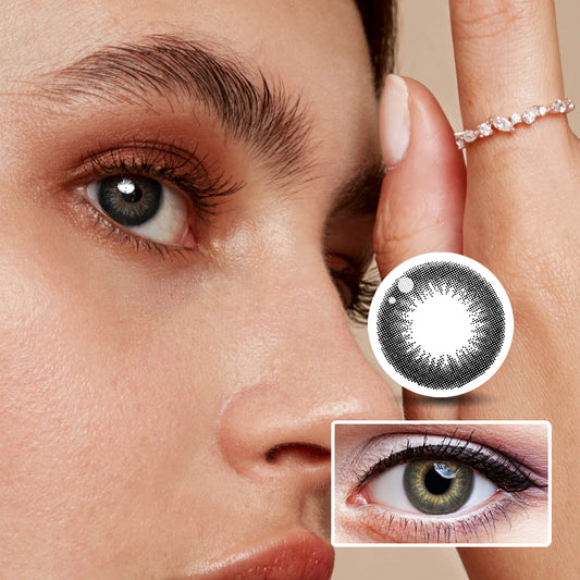 Audrey Black | Moxielens Midnight Edge Colored Contacts ??Midnight Edge colored contacts | Moxielens