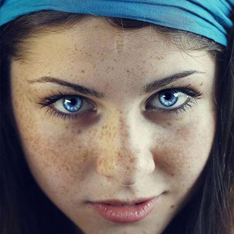 Egyptian shiny black blue (12 months) colored contact lenses