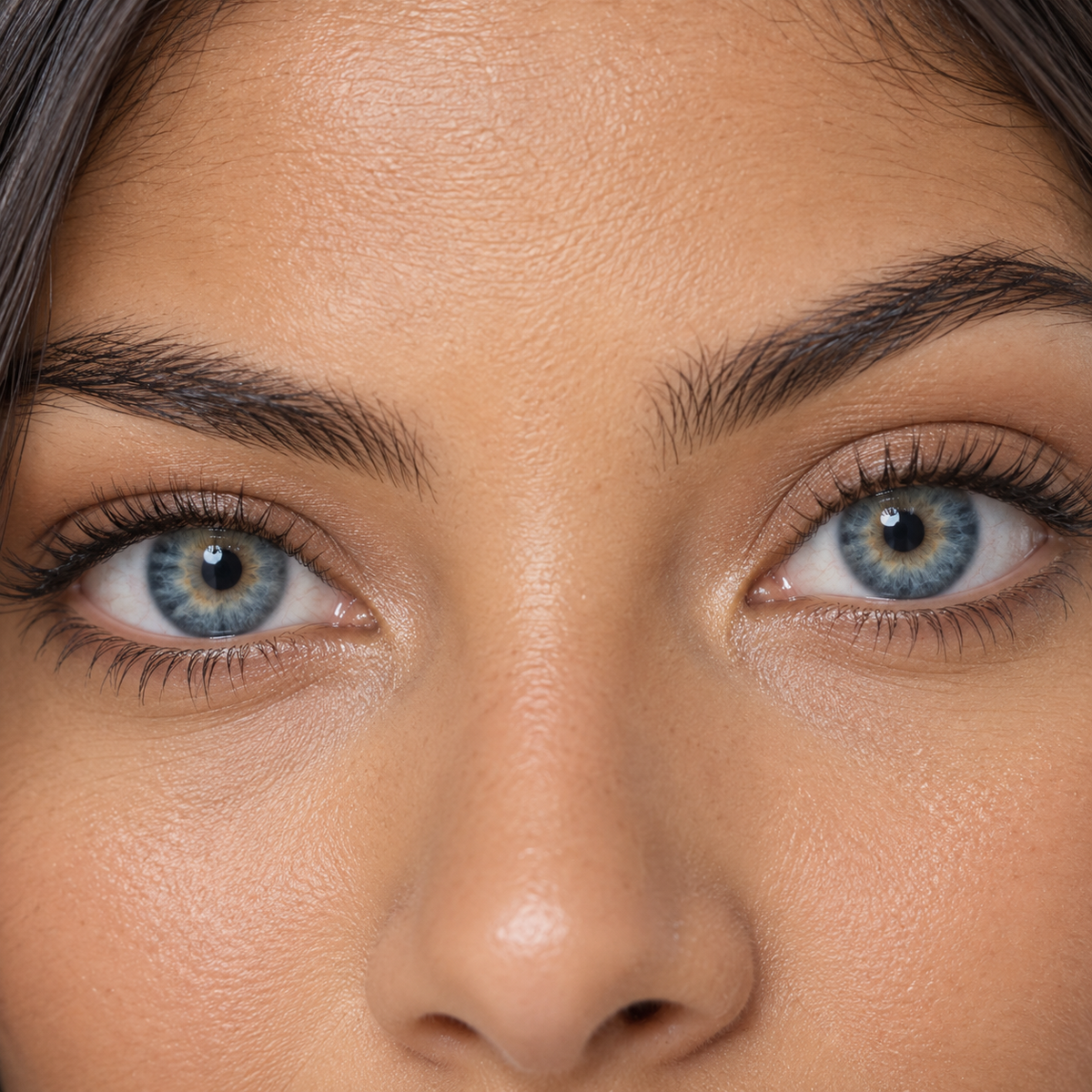 Polar Denim Pearl Blend colored contacts - proven blue demand translated into a softer sourceable three-tone everyday lens
