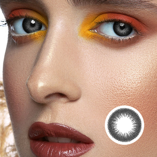 Audrey Black | Moxielens Midnight Edge Colored Contacts ??Midnight Edge colored contacts | Moxielens